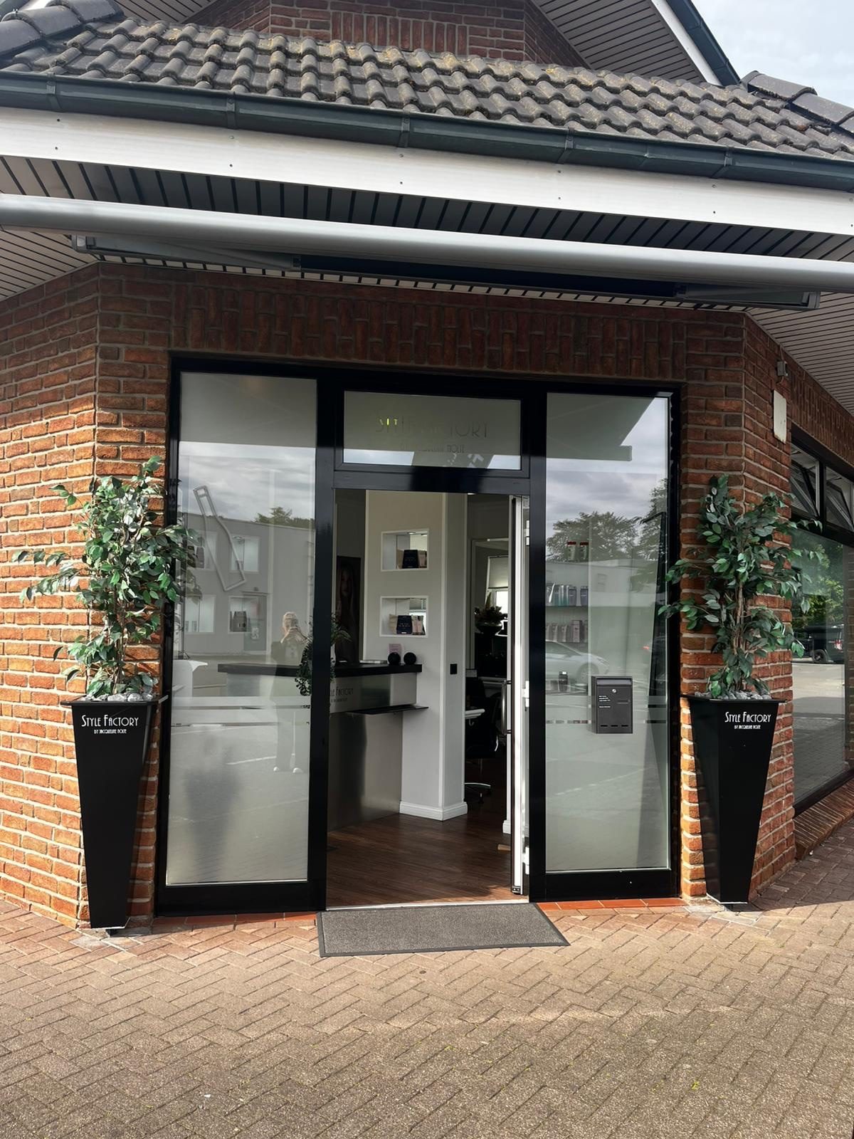 Salon Holter Straße — Eingang